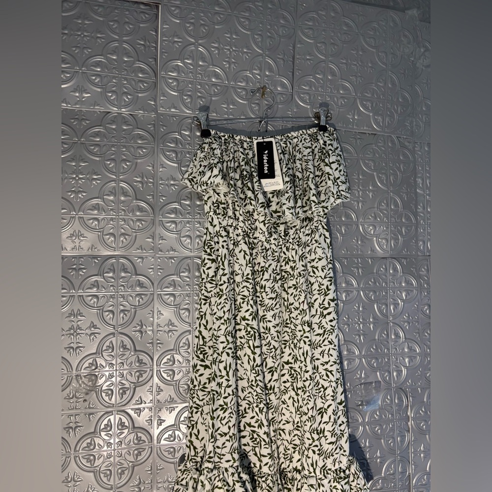 NWT Yidarton Ruffle White Off The Shoulder Strapless Floral Maxi Dress Vacation - Picture 3 of 9
